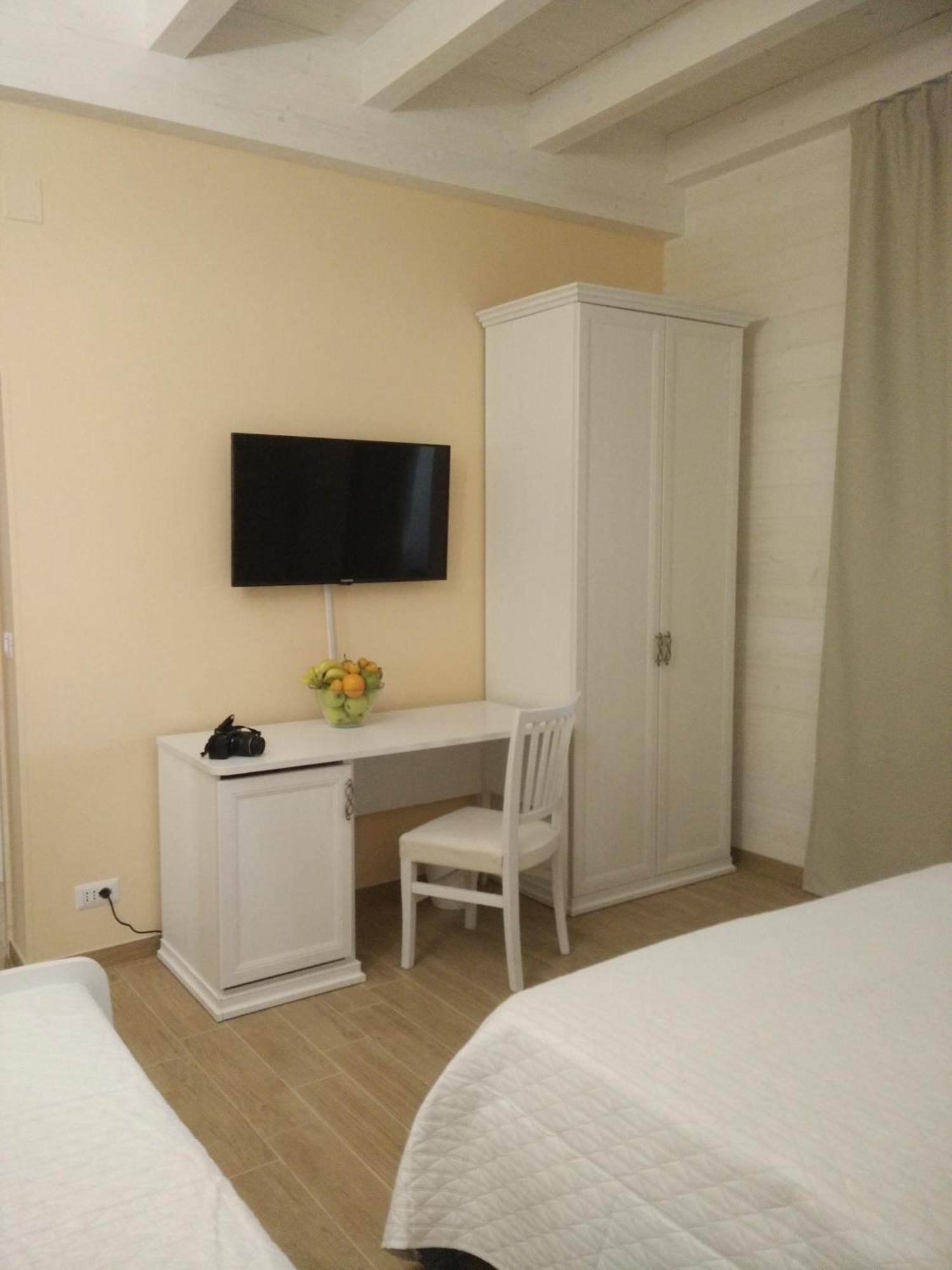 Le Camelie Bed & Breakfast Marina di Ginosa Bilik gambar