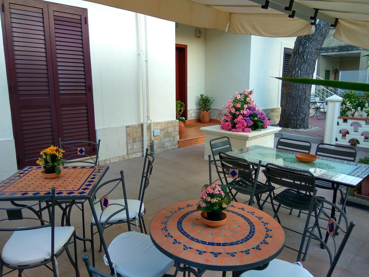 Le Camelie Bed & Breakfast Marina di Ginosa Luaran gambar